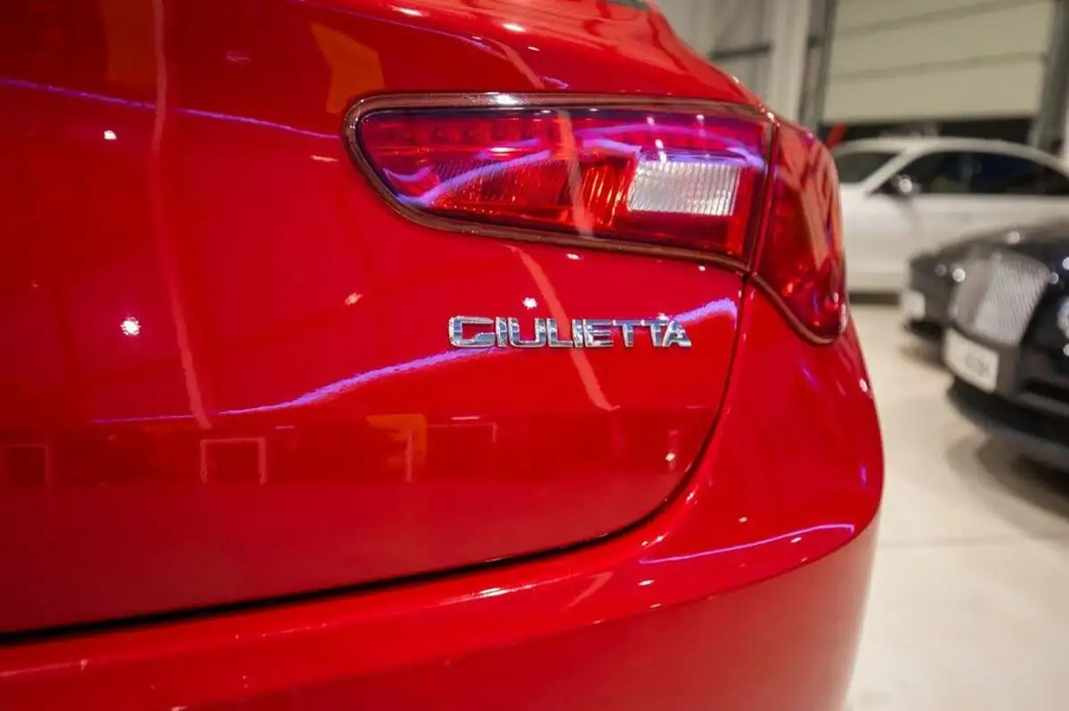 2018-alfa-romeo-giulietta-20jtdm-2-super-175bhp-alfa-tct-big-11