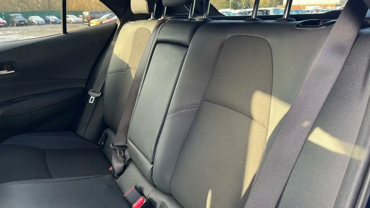 2023-toyota-corolla-18-vvt-i-gr-sport-138bhp-hatchback-big-12