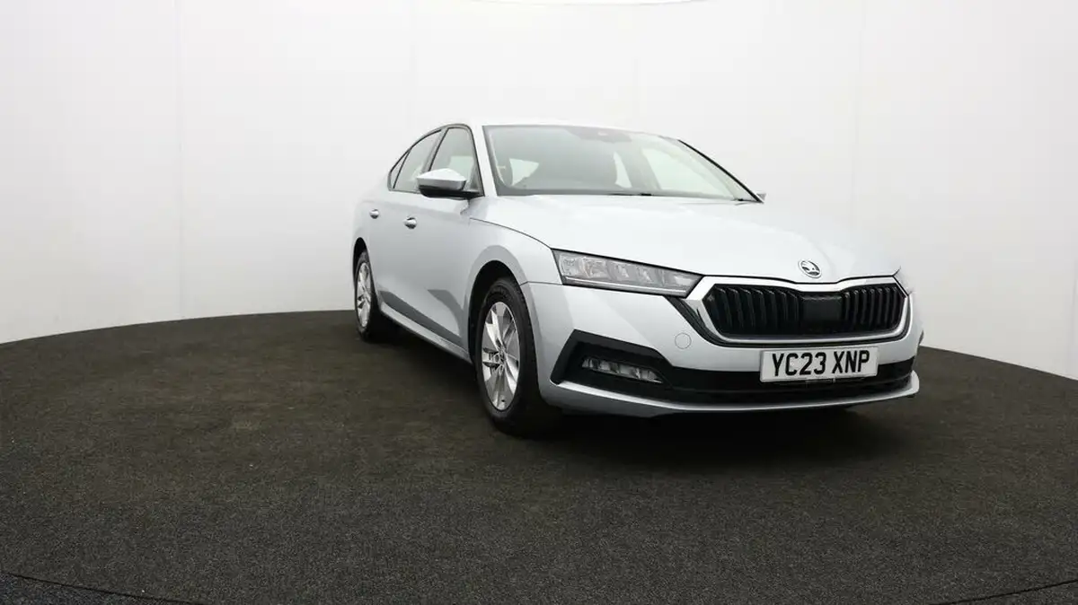 2023-skoda-octavia-10-tsi-se-110ps-hatchback-big-64