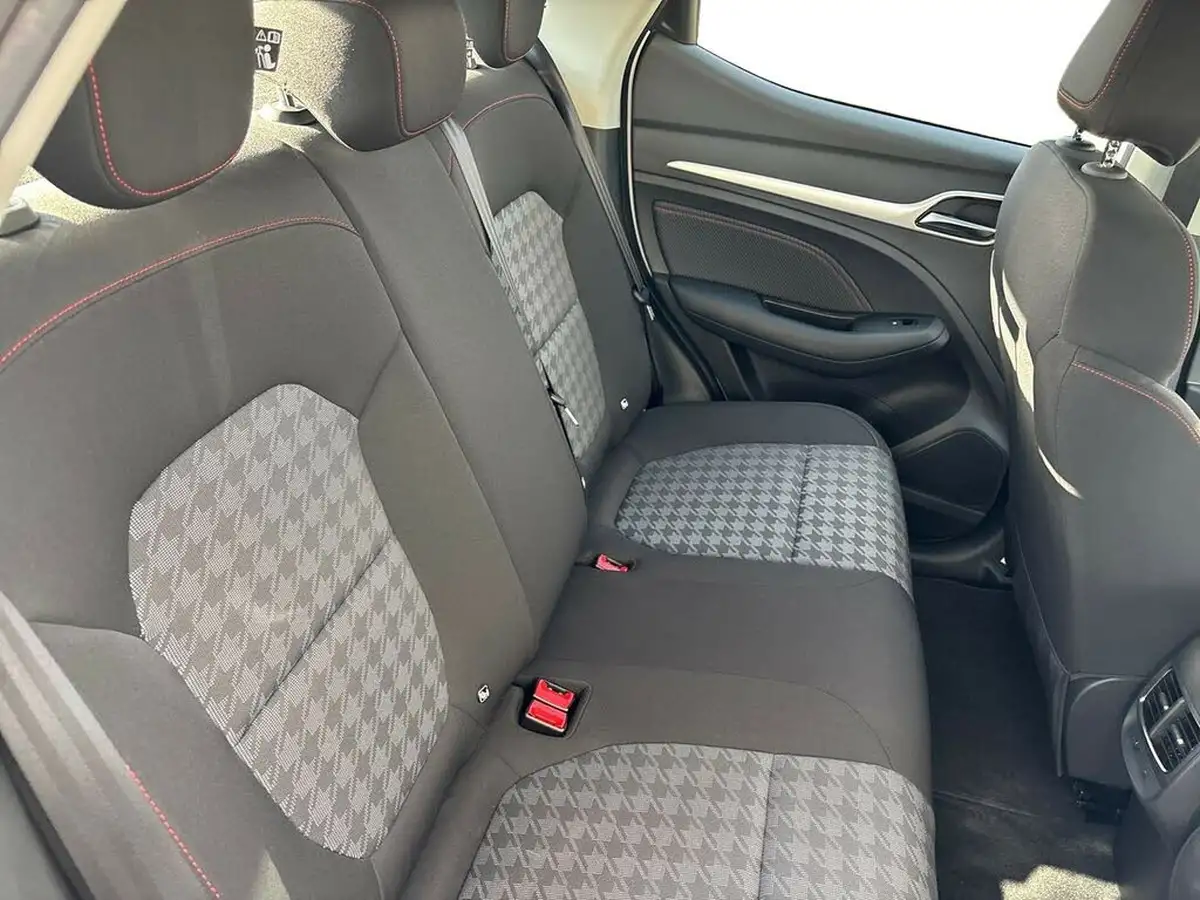 2023-mg-zs-suv-e-se-ev-156ps-long-range-big-25