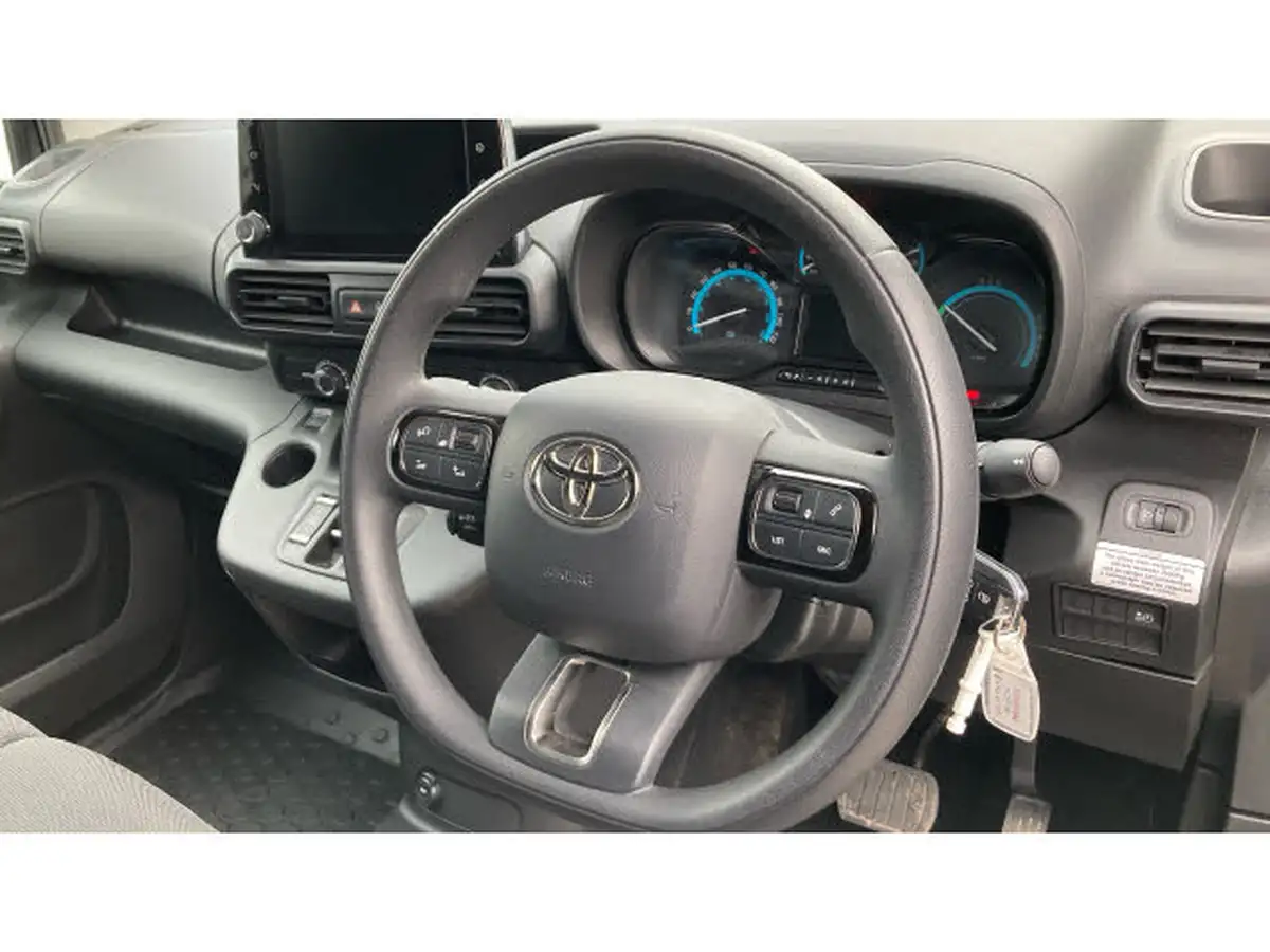 2021-toyota-proace-city-e-icon-big-7