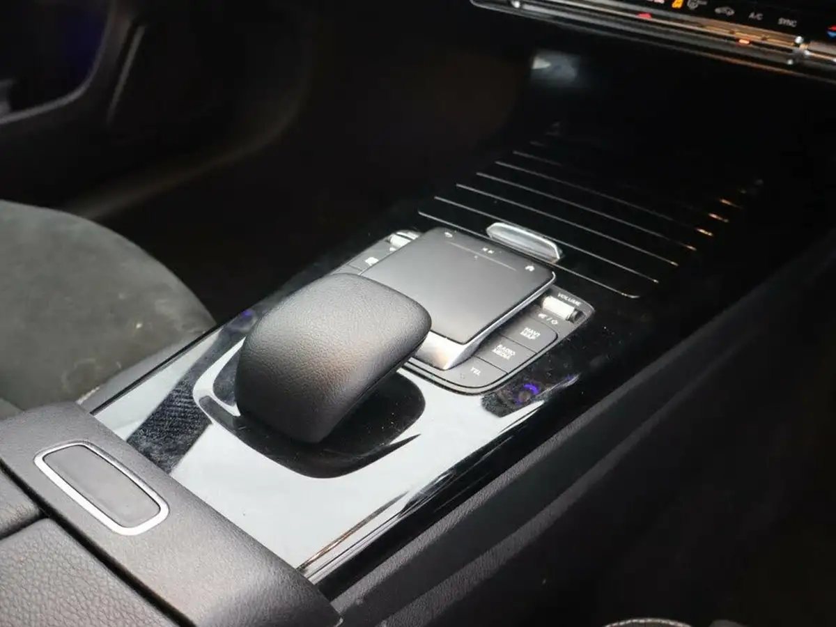 2022-mercedes-benz-a-class-13-a180-amg-line-executive-edition-saloon-4d-7g-dct-big-17