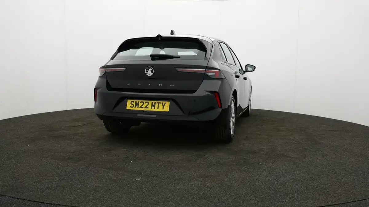 2022-vauxhall-astra-12-turbo-design-130ps-hatchback-big-73