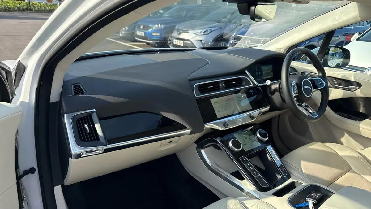 2019-jaguar-i-pace-ev400-se-big-9