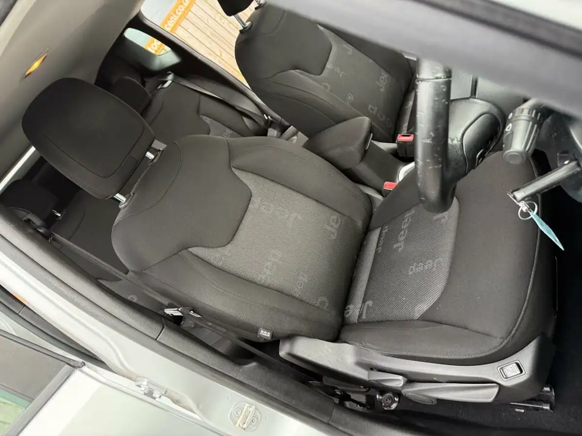 2016-jeep-renegade-16-multijet-ii-longitude-ss-big-50