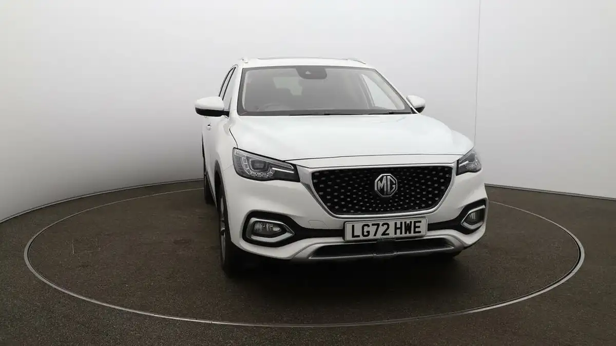 2022-mg-hs-15t-gdi-exclusive-162ps-big-39