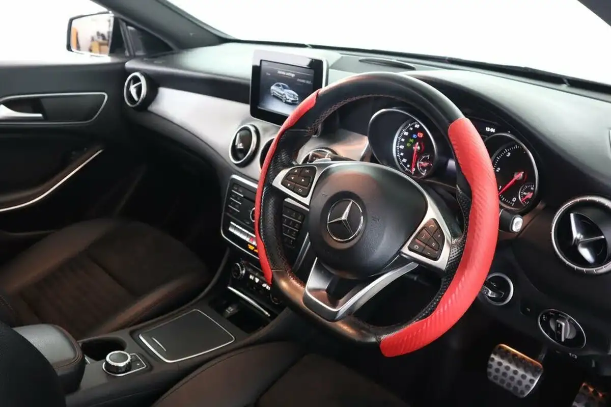 2016-mercedes-benz-cla-21d-cla-220-amg-line-4matic-coupe-4d-big-15