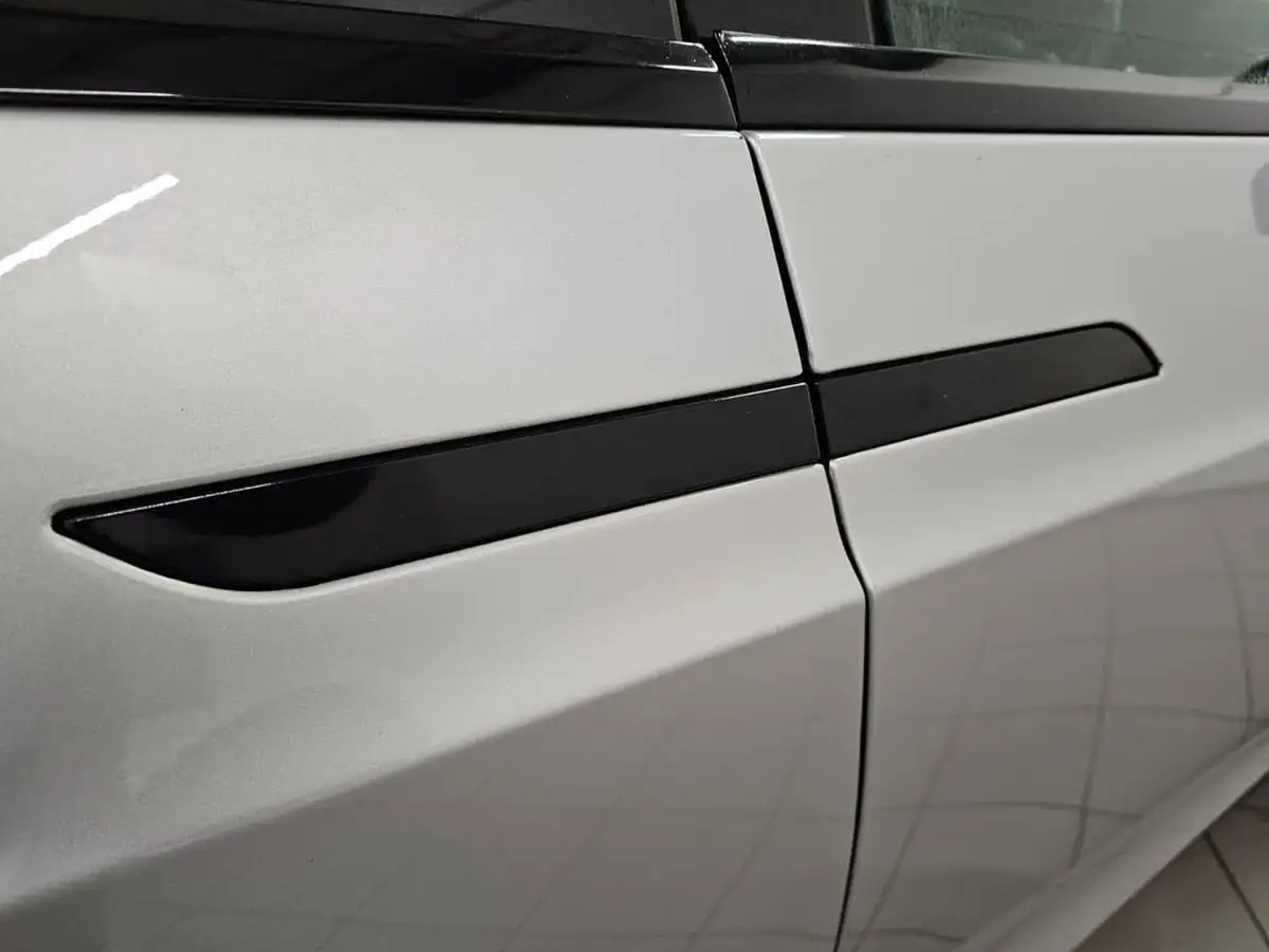 2017-tesla-model-x-e-75d-big-31