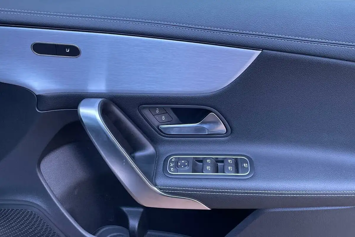 2020-mercedes-benz-a-class-20-a35-amg-executive-hatchback-5d-big-39