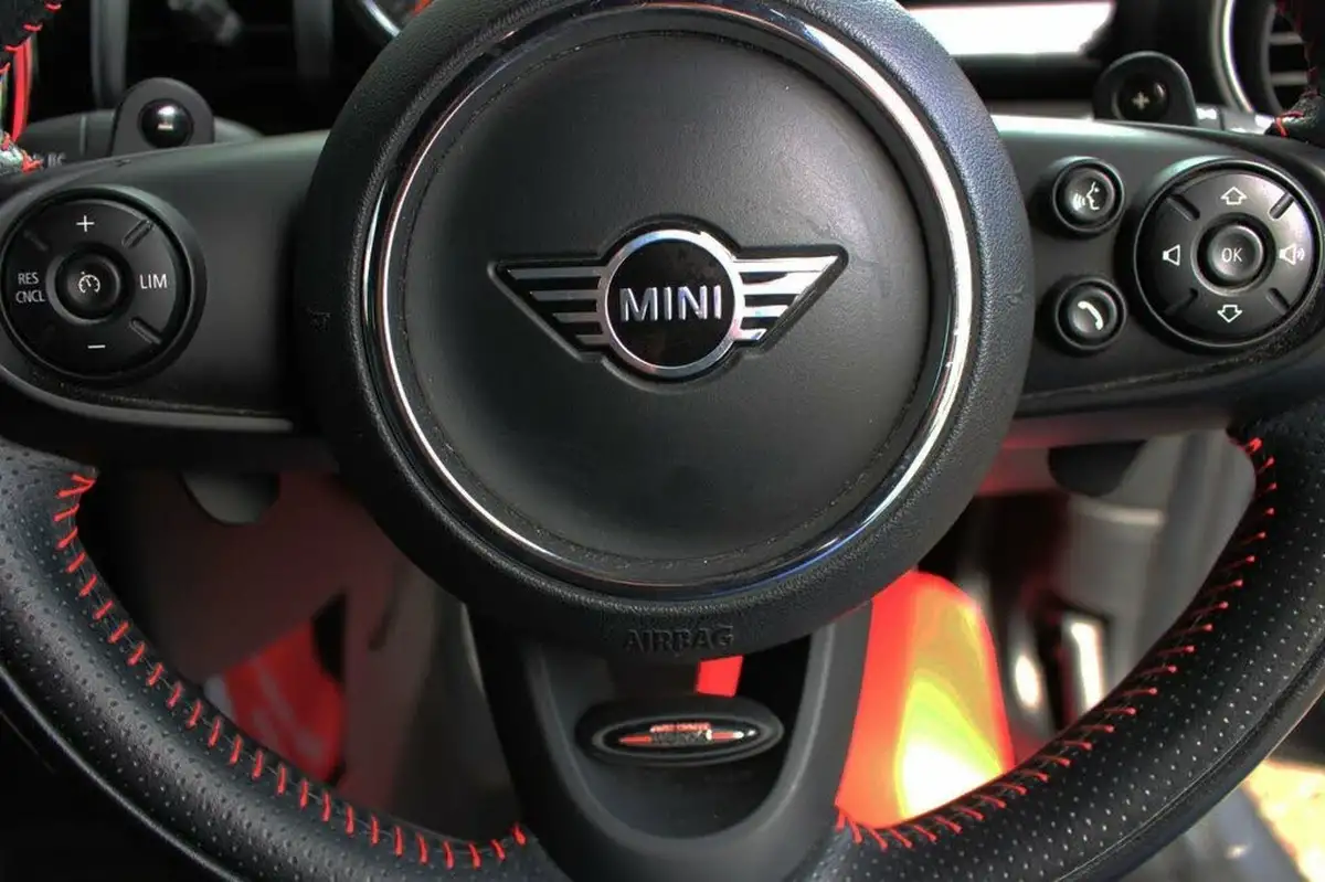 2018-mini-cooper-20-cooper-s-sport-ss-hatchback-3d-auto-big-23