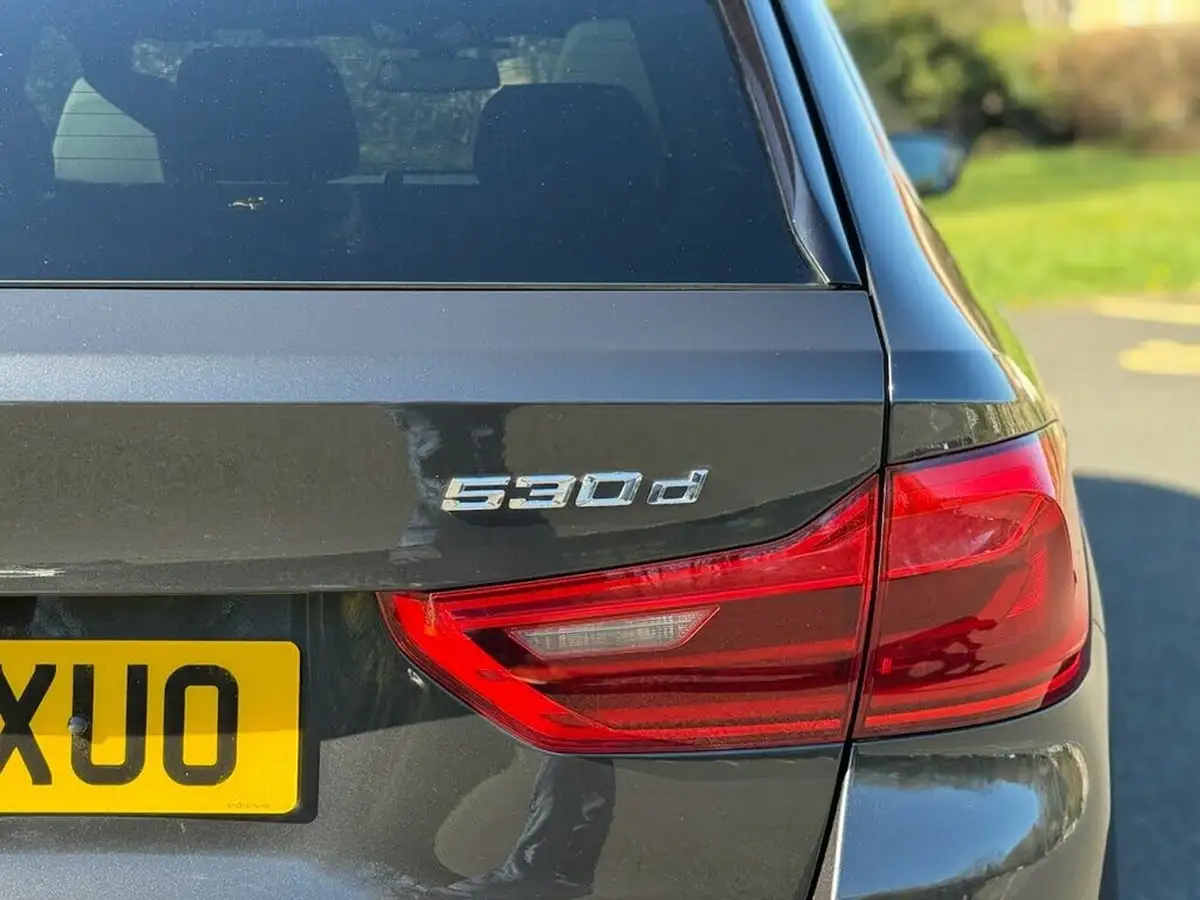 2017-bmw-5-series-30td-530d-m-sport-xdrive-touring-5d-big-61