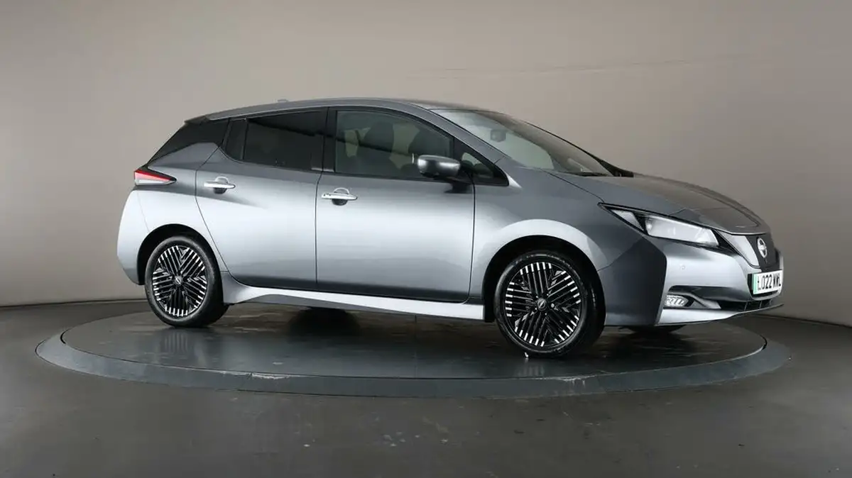 2022-nissan-leaf-e-tekna-39kwh-big-45