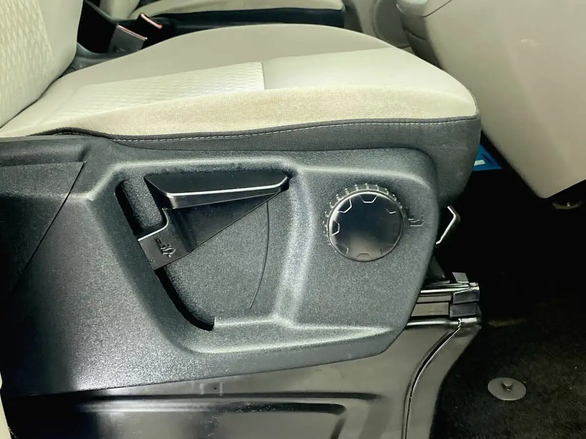 2019-ford-tourneo-custom-20tdci-320-l2-zetec-130ps-big-13