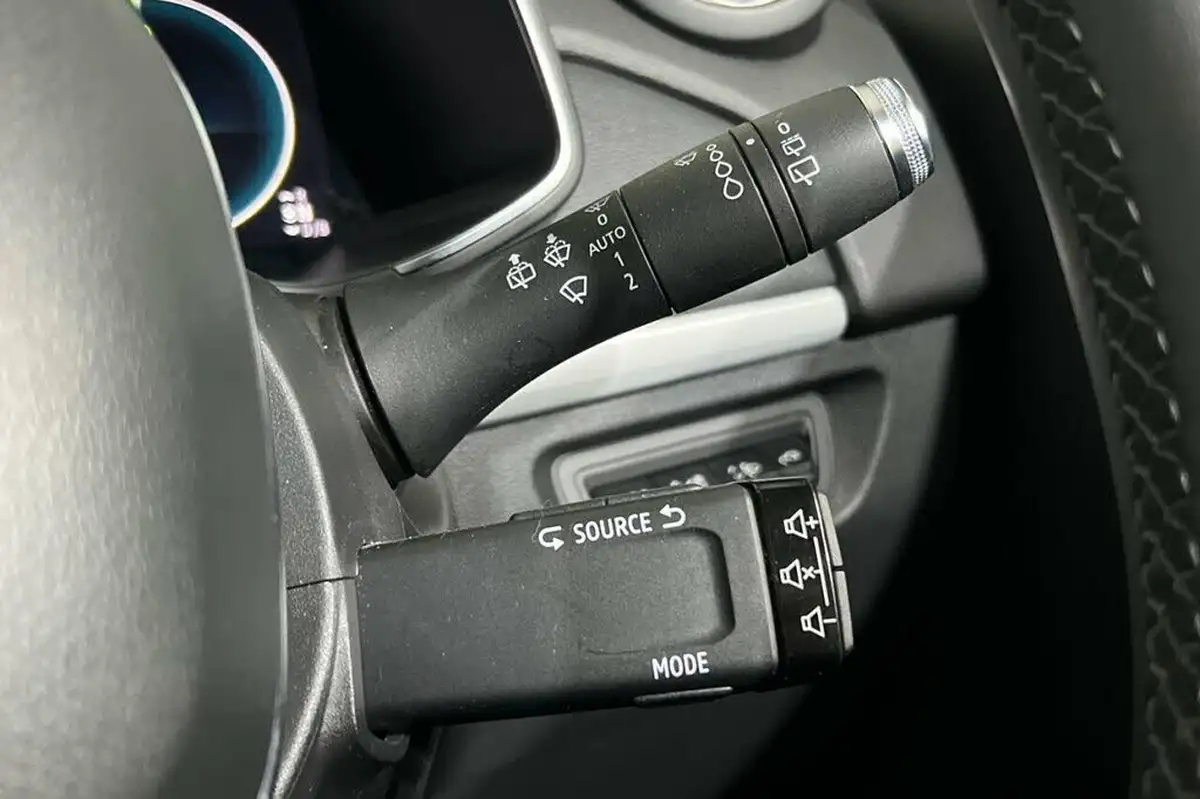 2021-renault-zoe-e-i-iconic-110ps-r110ze50-big-22