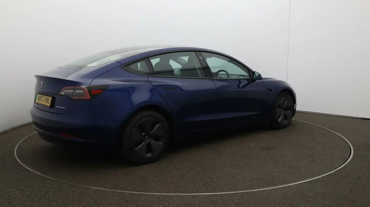 2021-tesla-model-3-e-long-range-awd-big-45