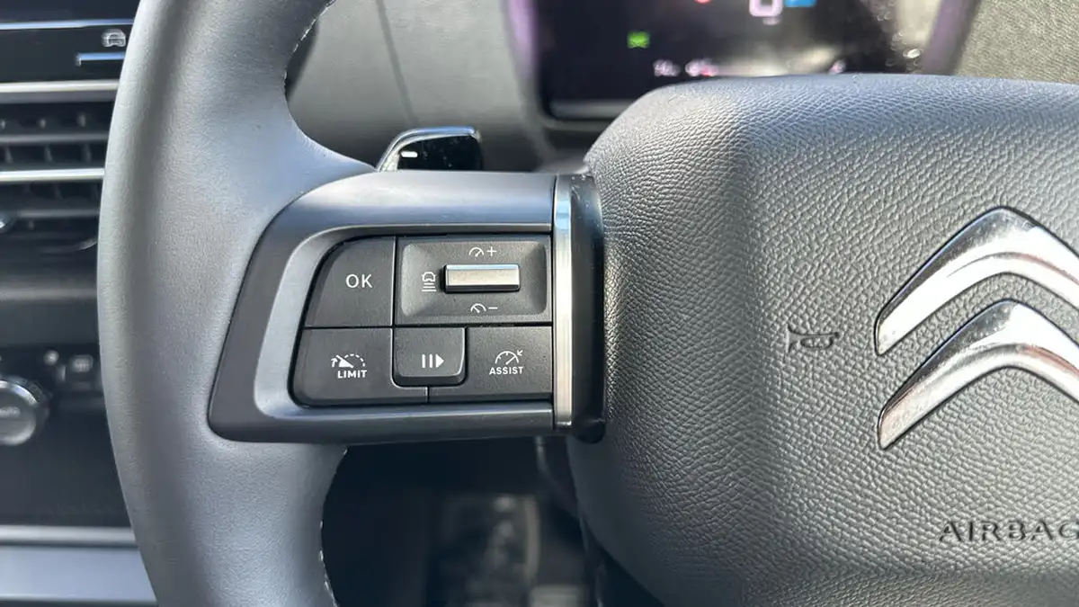 2024-citroen-c4-x-12-puretech-max-130ps-ss-eat8-big-22