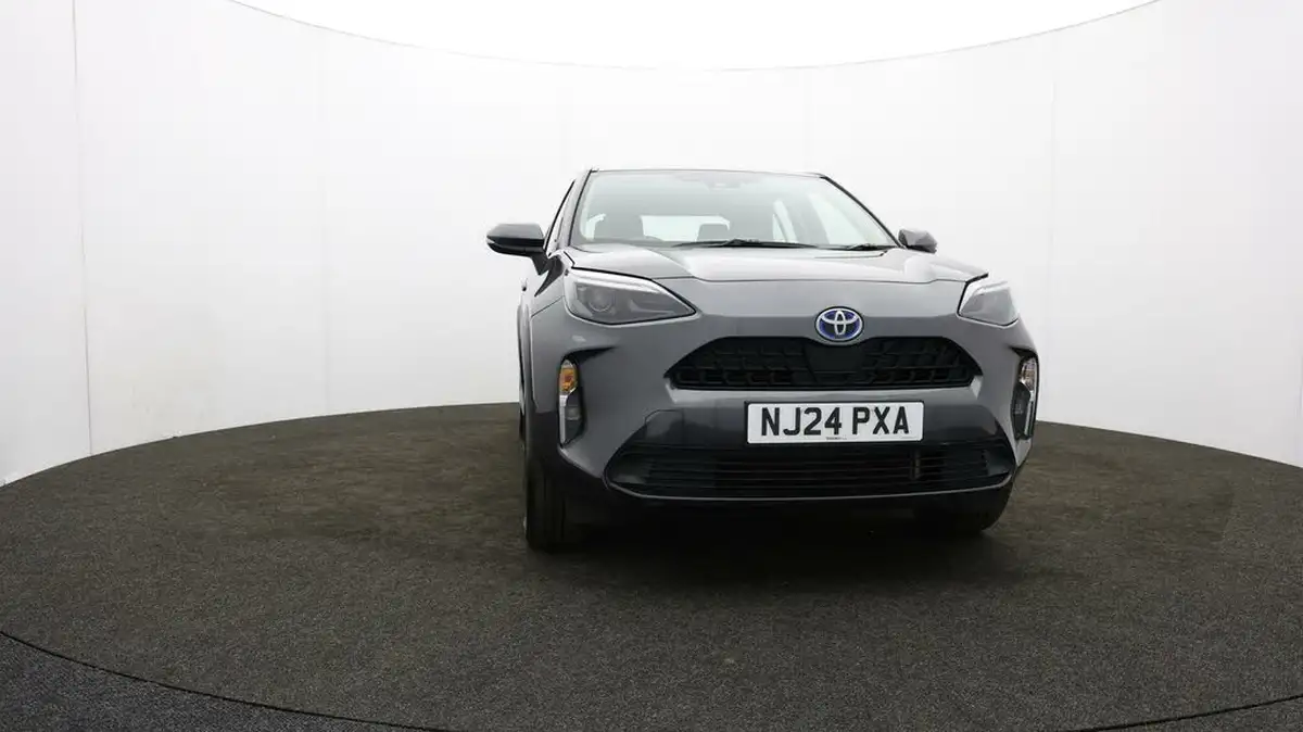 2024-toyota-yaris-cross-15-vvt-i-icon-big-44