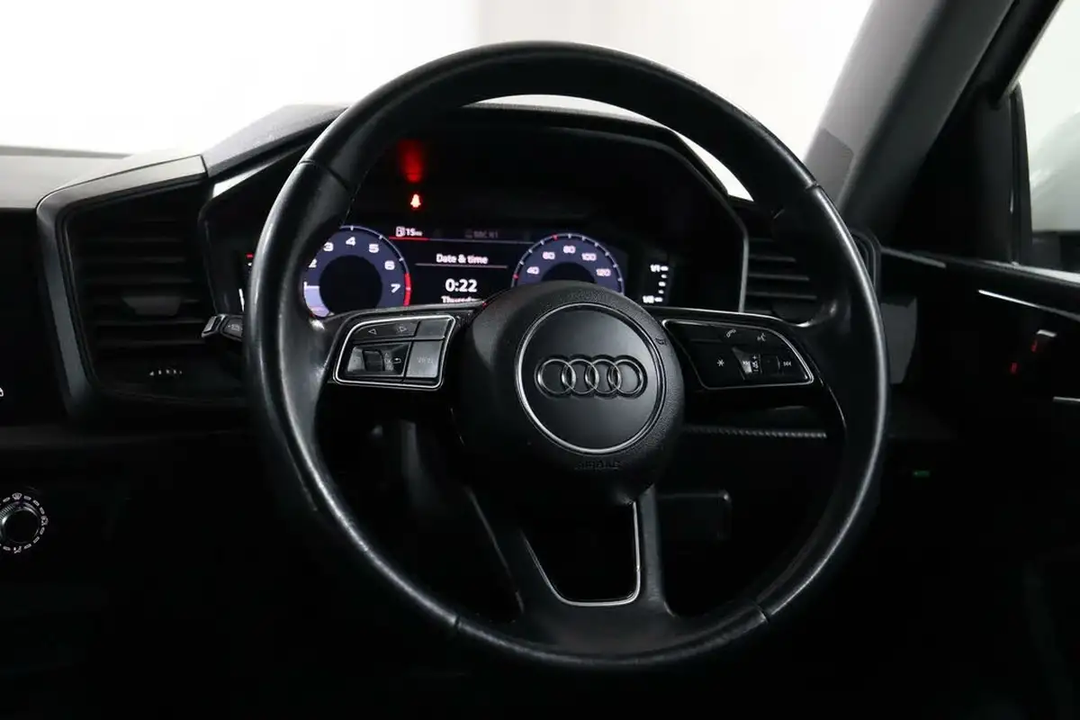 2020-audi-a1-10-25-tfsi-technik-big-40