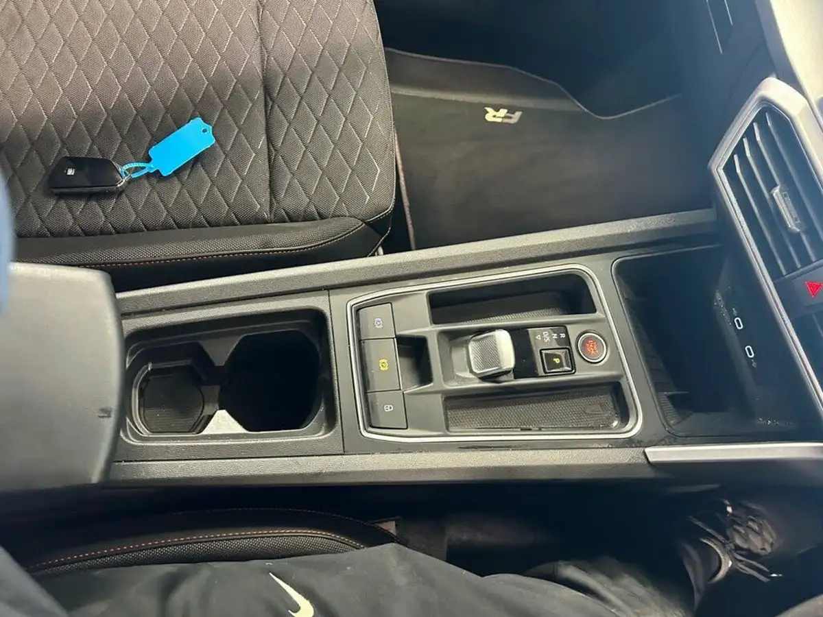 2020-seat-leon-14-e-hybrid-fr-hatchback-big-29