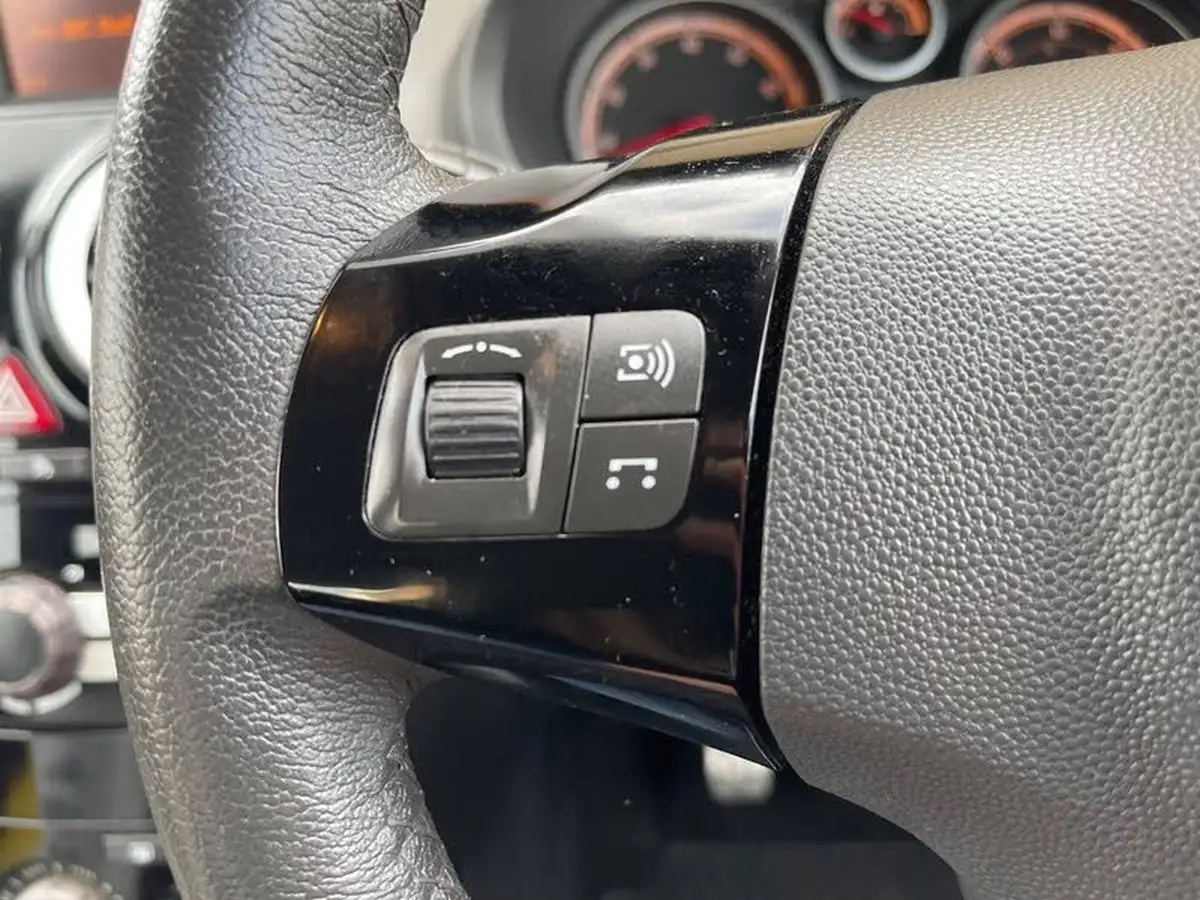 2014-vauxhall-corsa-12-3d-big-24