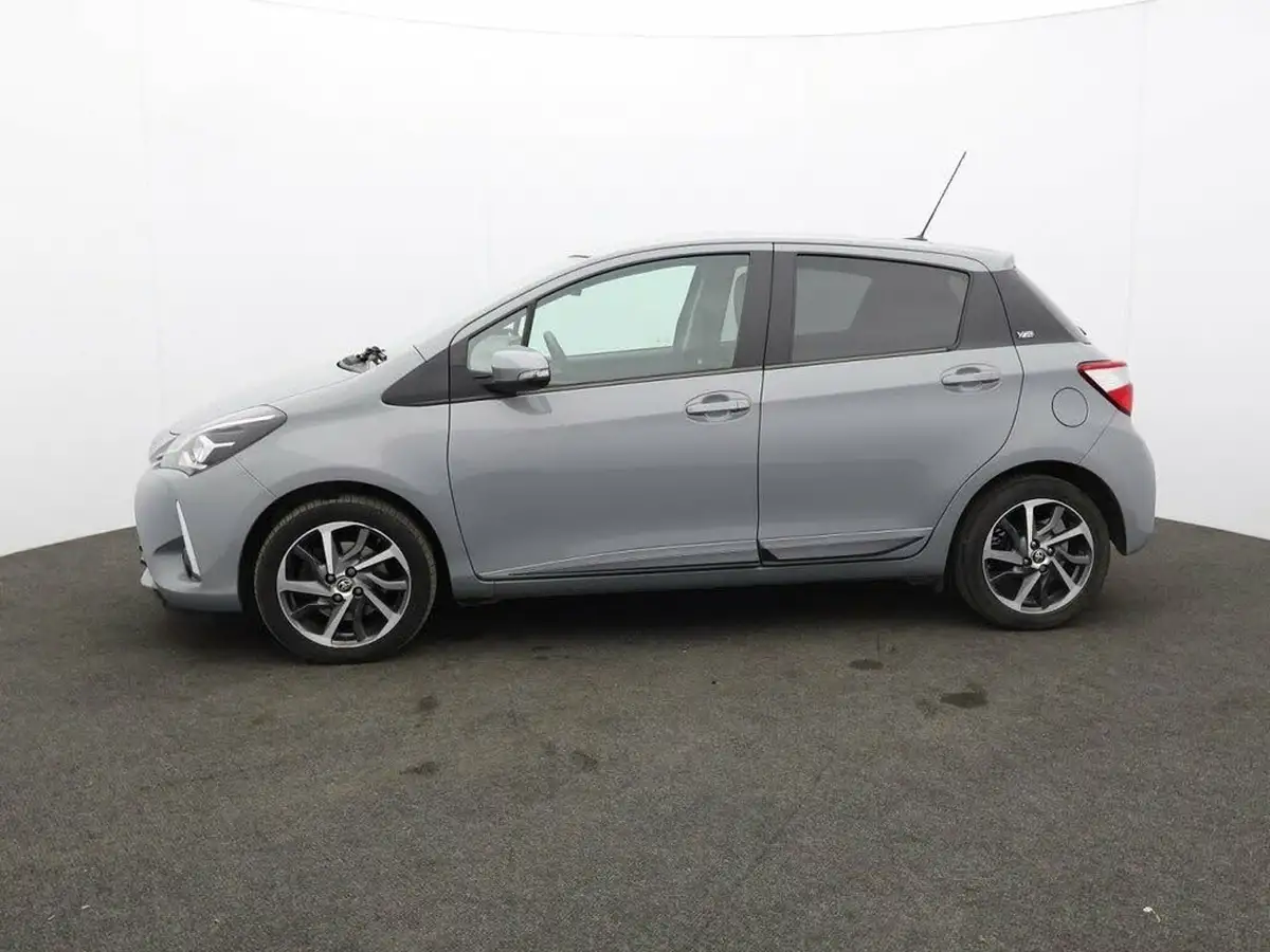 2020-toyota-yaris-15-vvt-i-y20-111bhp-1496cc-big-3