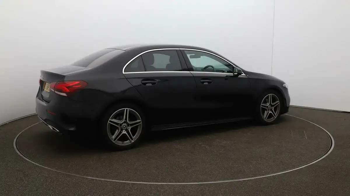 2020-mercedes-benz-a-class-15d-a180d-amg-line-saloon-4d-7g-dct-big-43