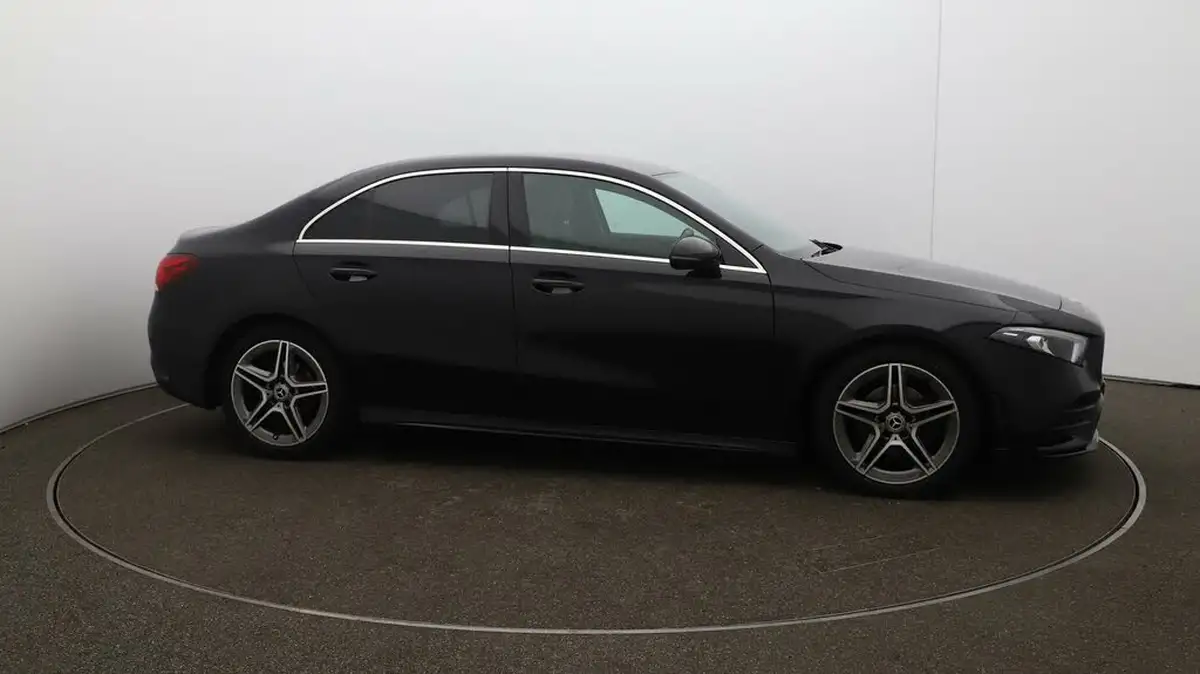 2020-mercedes-benz-a-class-15d-a180d-amg-line-saloon-4d-7g-dct-big-39