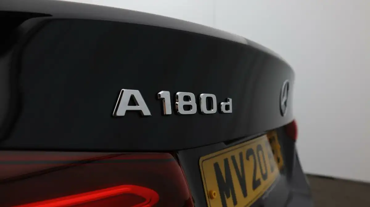 2020-mercedes-benz-a-class-15d-a180d-amg-line-saloon-4d-7g-dct-big-22