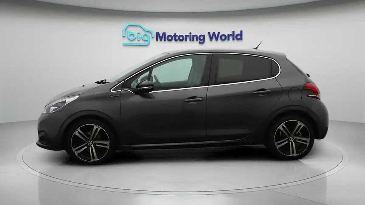 2019-peugeot-208-12-puretech-gt-line-110bhp-big-4