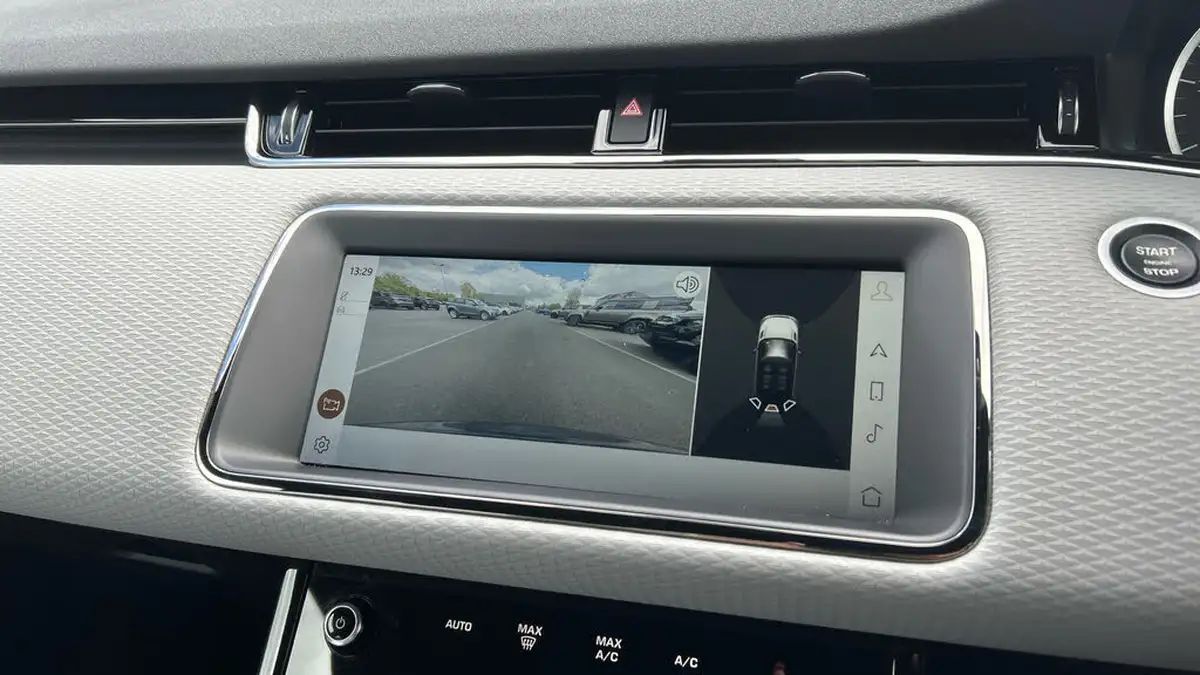 2022-land-rover-range-rover-evoque-15-p300e-r-dynamic-s-big-11
