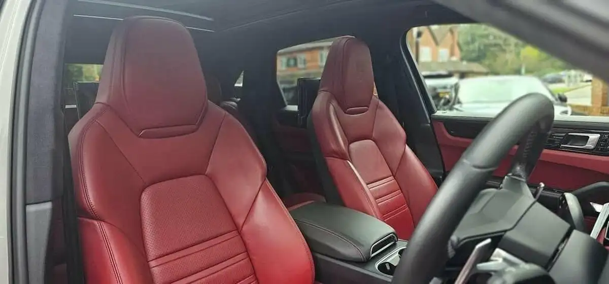 2020-porsche-cayenne-40-v8-turbo-s-e-hybrid-station-wagon-big-14