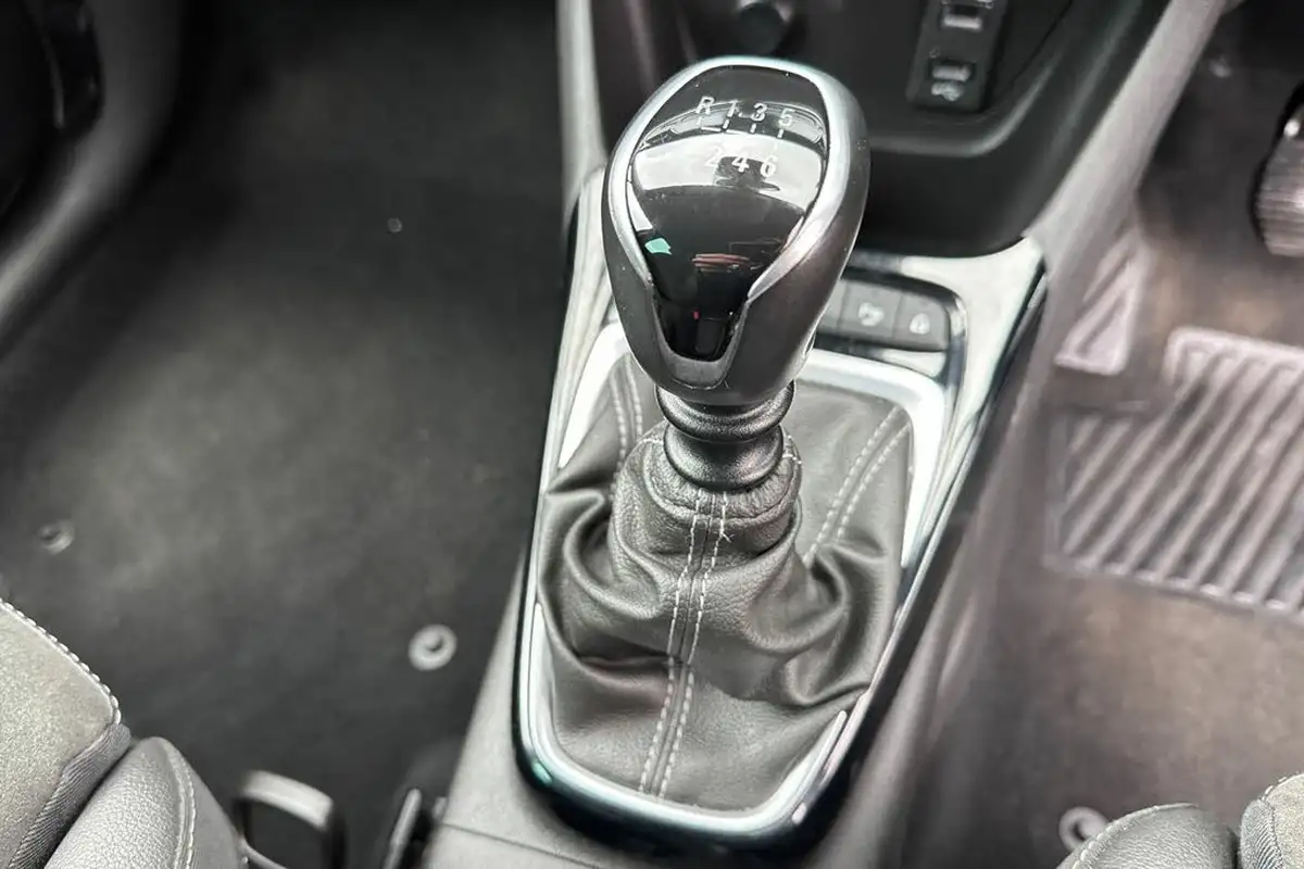 2022-vauxhall-crossland-12-ultimate-130ps-big-24