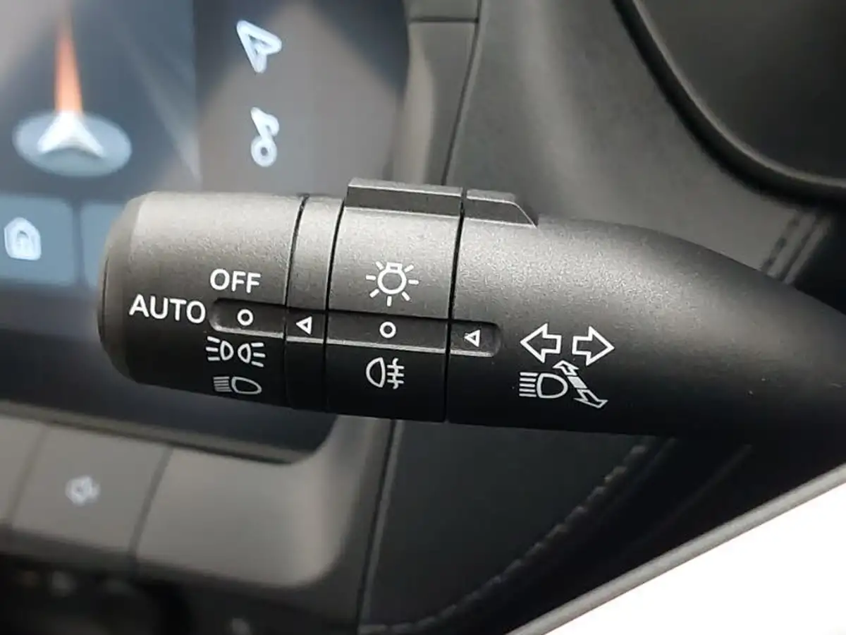 2025-mg-zs-suv-15-se-196ps-hybrid-1498cc-auto-big-14