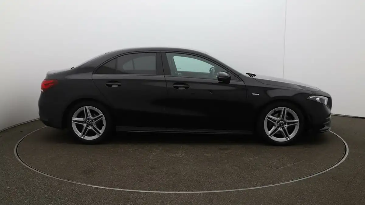2022-mercedes-benz-a-class-13-a180-amg-line-executive-edition-saloon-4d-7g-dct-big-41