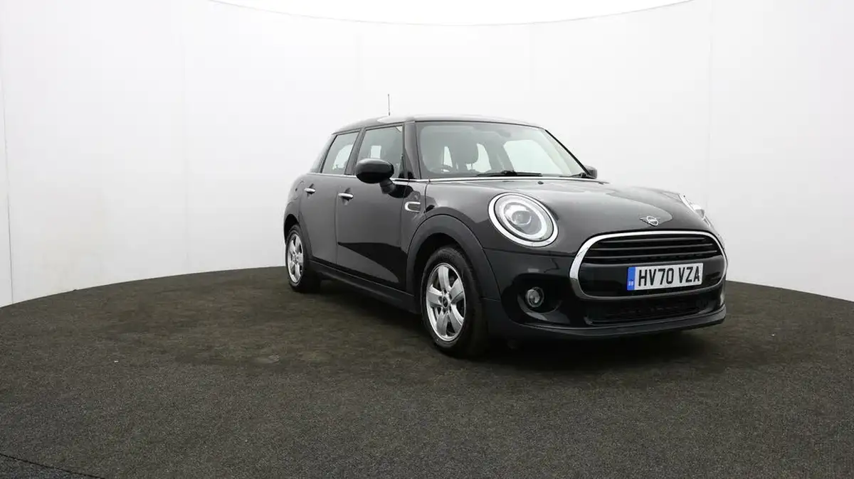 2020-mini-countryman-15-cooper-classic-big-39