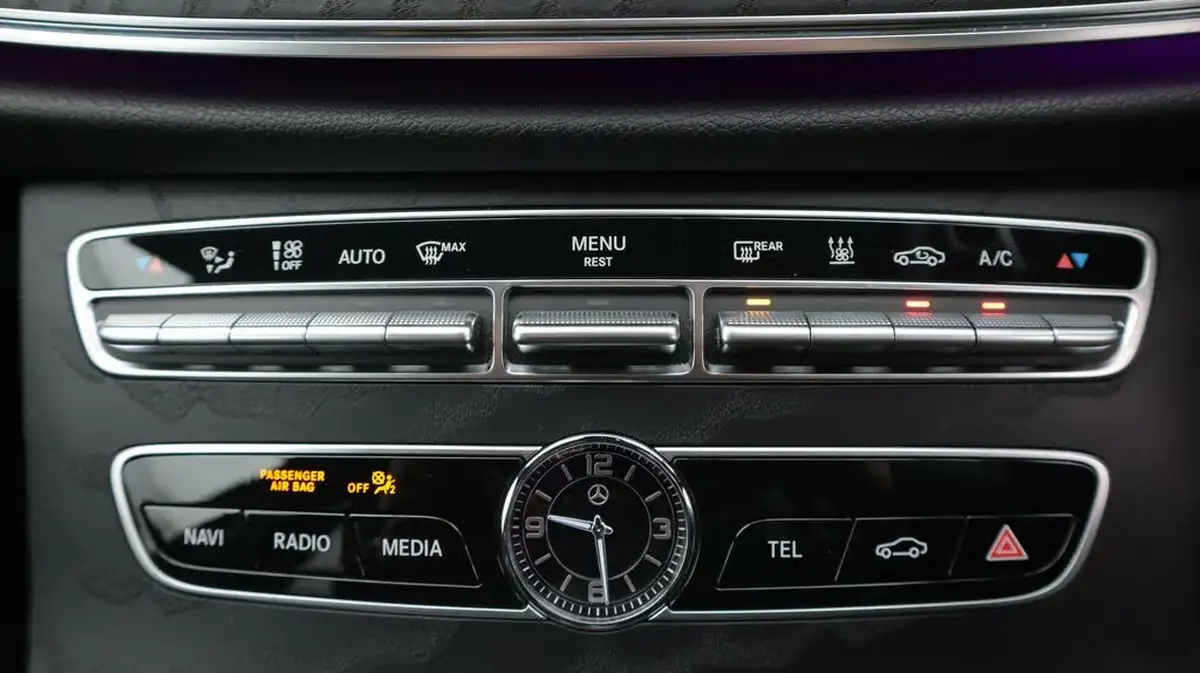 2019-mercedes-benz-e-class-20-e300e-amg-line-e300e-eq-power-premium-plus-big-12