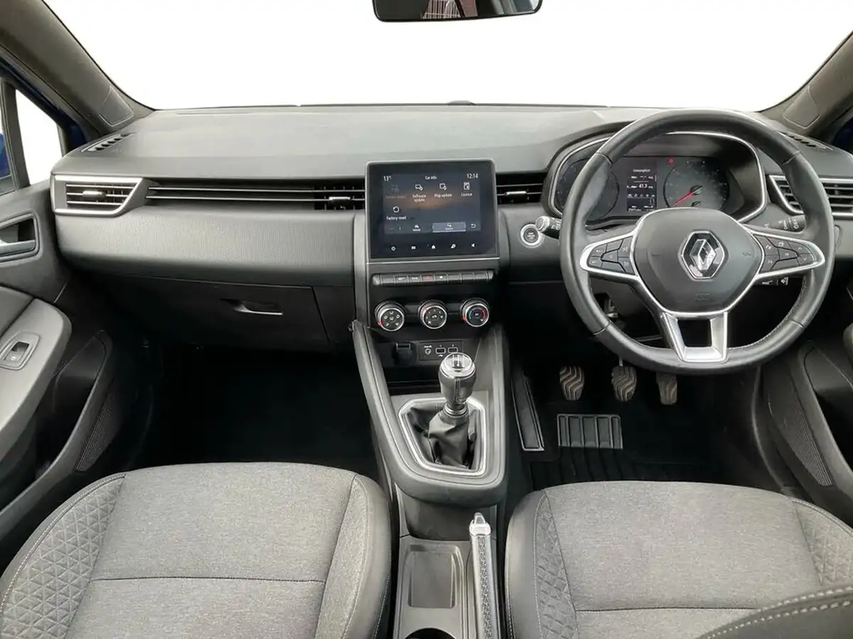 2020-renault-clio-10-sce-iconic-75bhp-big-10