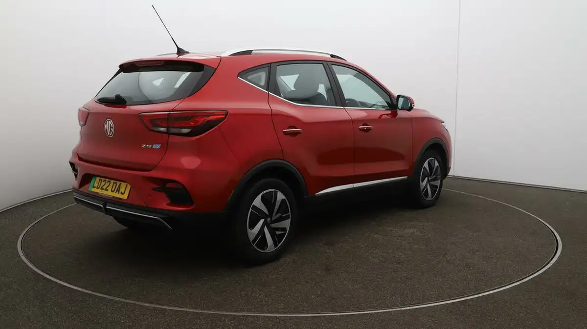 2022-mg-zs-suv-e-trophy-ev-176ps-big-46