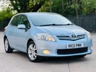 2012-toyota-auris-16-tr-small-0