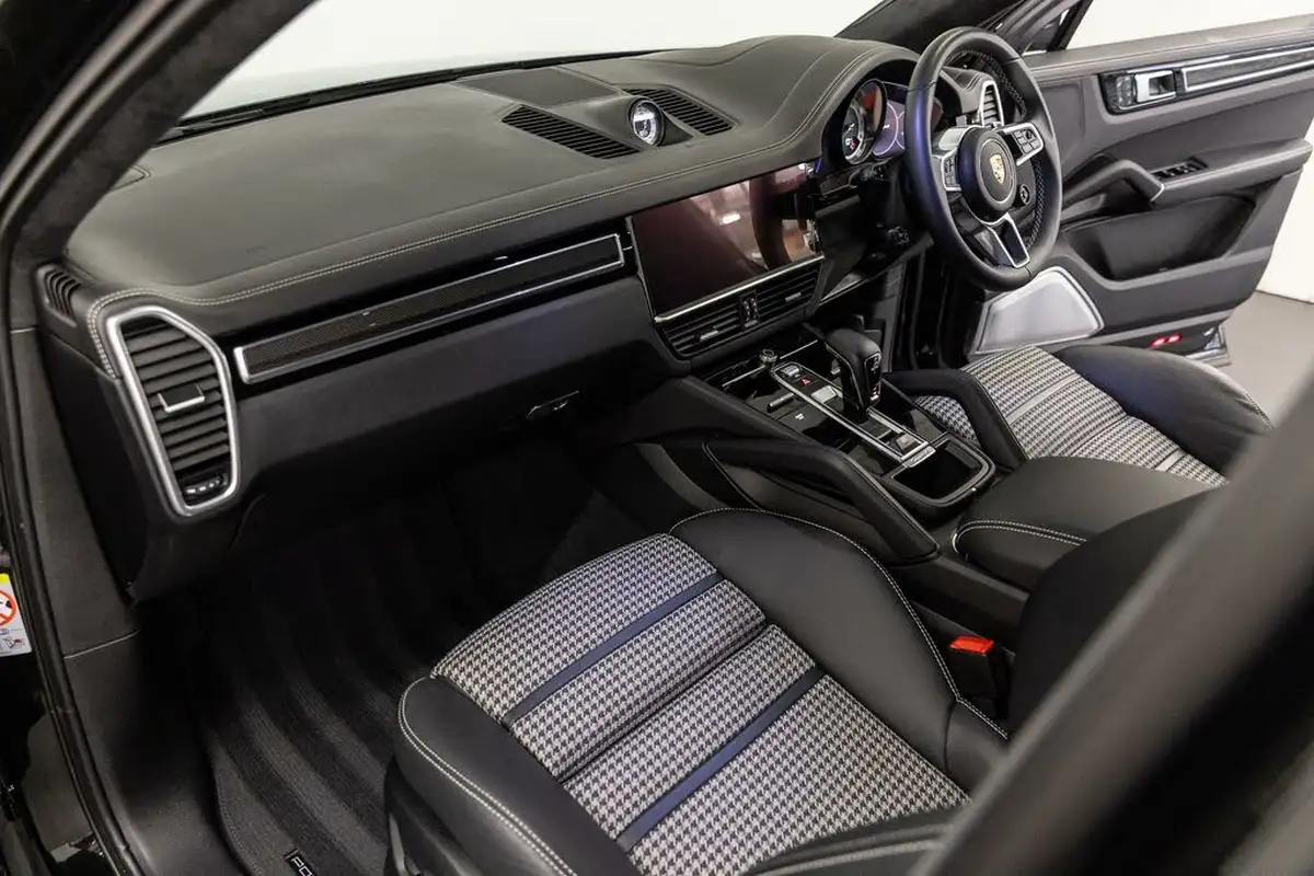 2023-porsche-cayenne-30-v6-e-hybrid-462ps-coupe-big-25