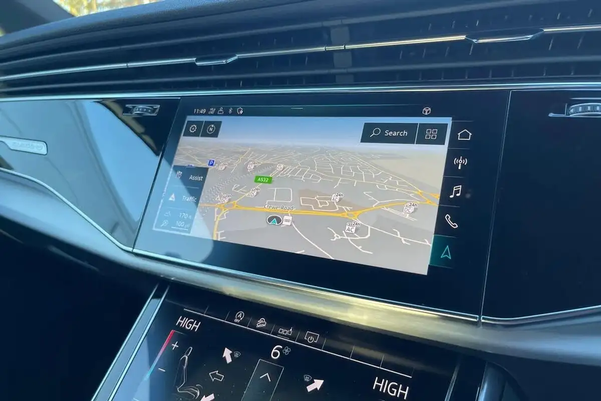 2020-audi-sq7-40tdi-big-38