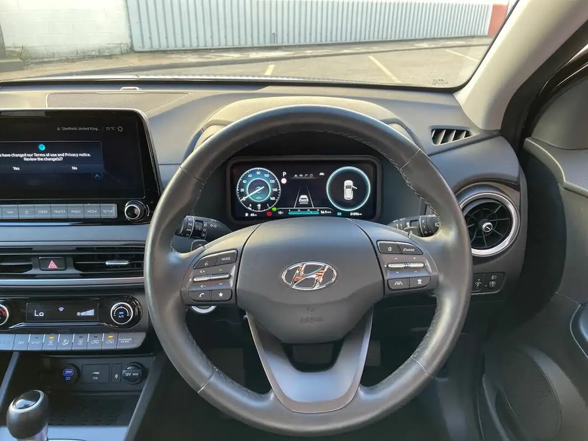 2022-hyundai-kona-16-gdi-premium-big-15