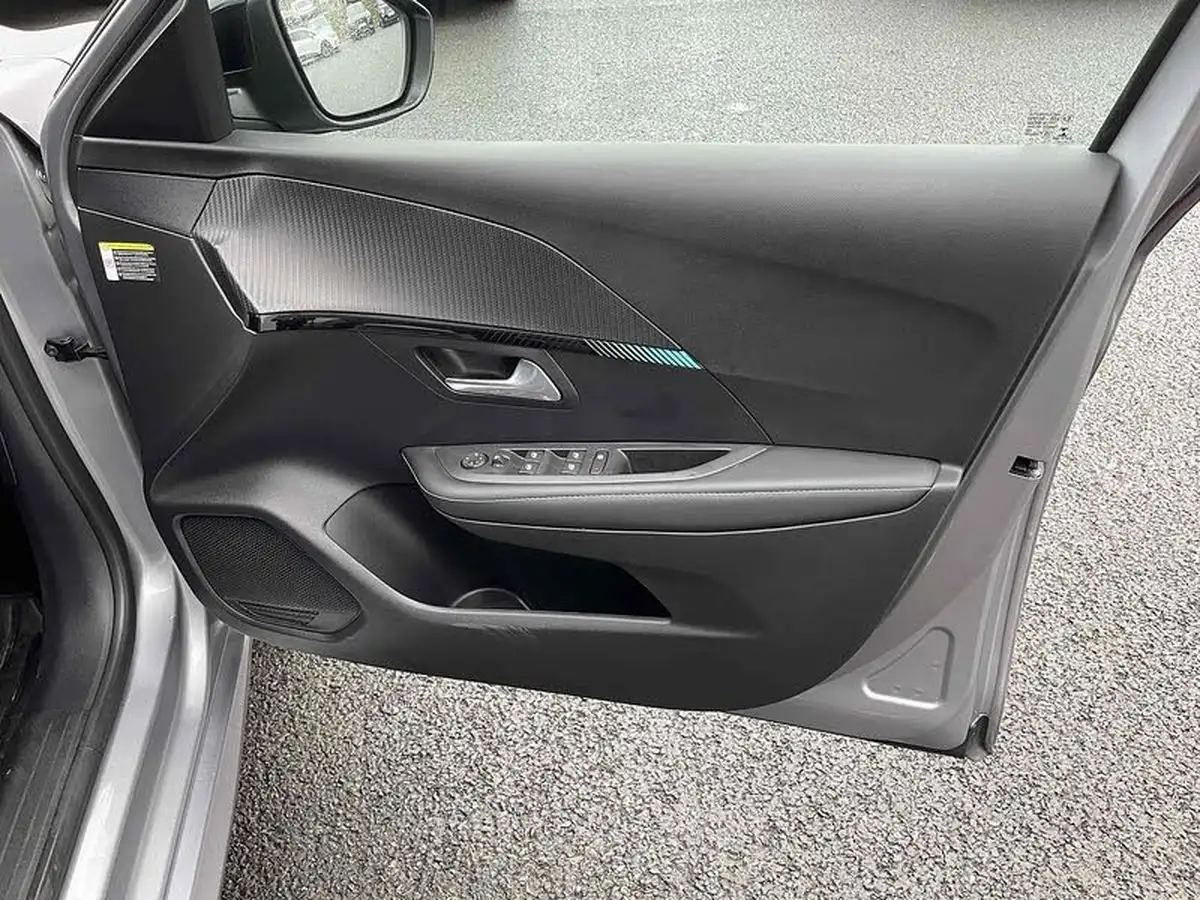 2022-peugeot-208-e-allure-premium-big-19
