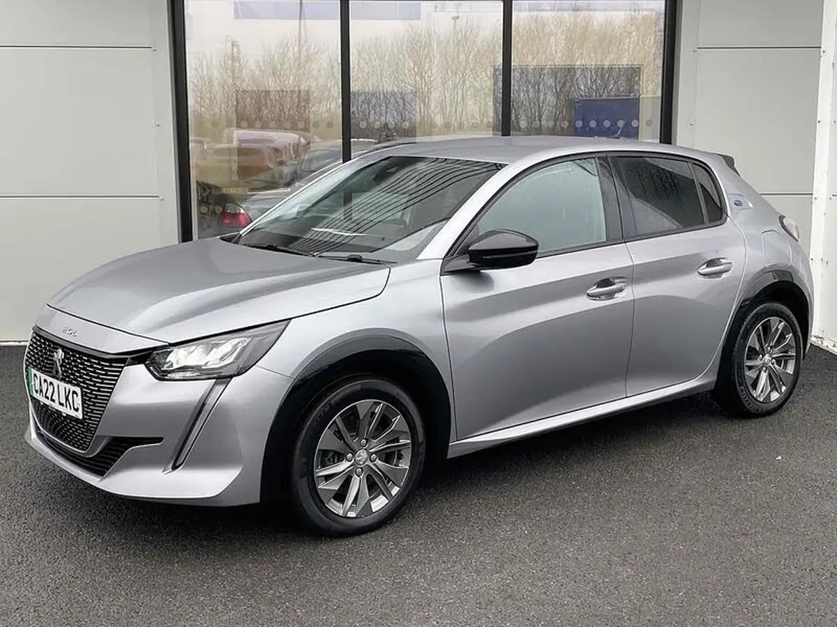 2022-peugeot-208-e-allure-premium-big-15