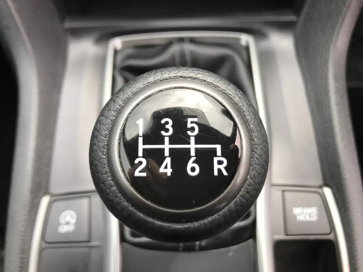 2020-honda-civic-10-vtec-turbo-se-hatchback-5d-big-18