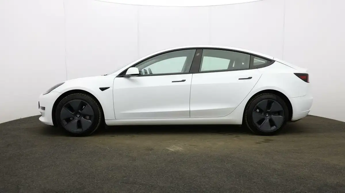 2021-tesla-model-3-e-standard-plus-big-62