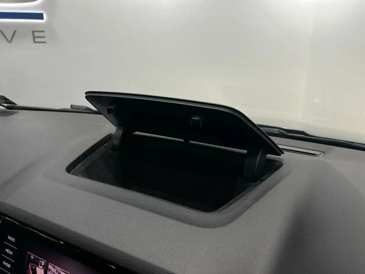 2018-skoda-karoq-16tdi-se-l-scr-1596cc-dsg-big-38