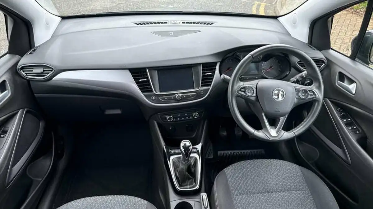 2022-vauxhall-crossland-12i-design-big-10