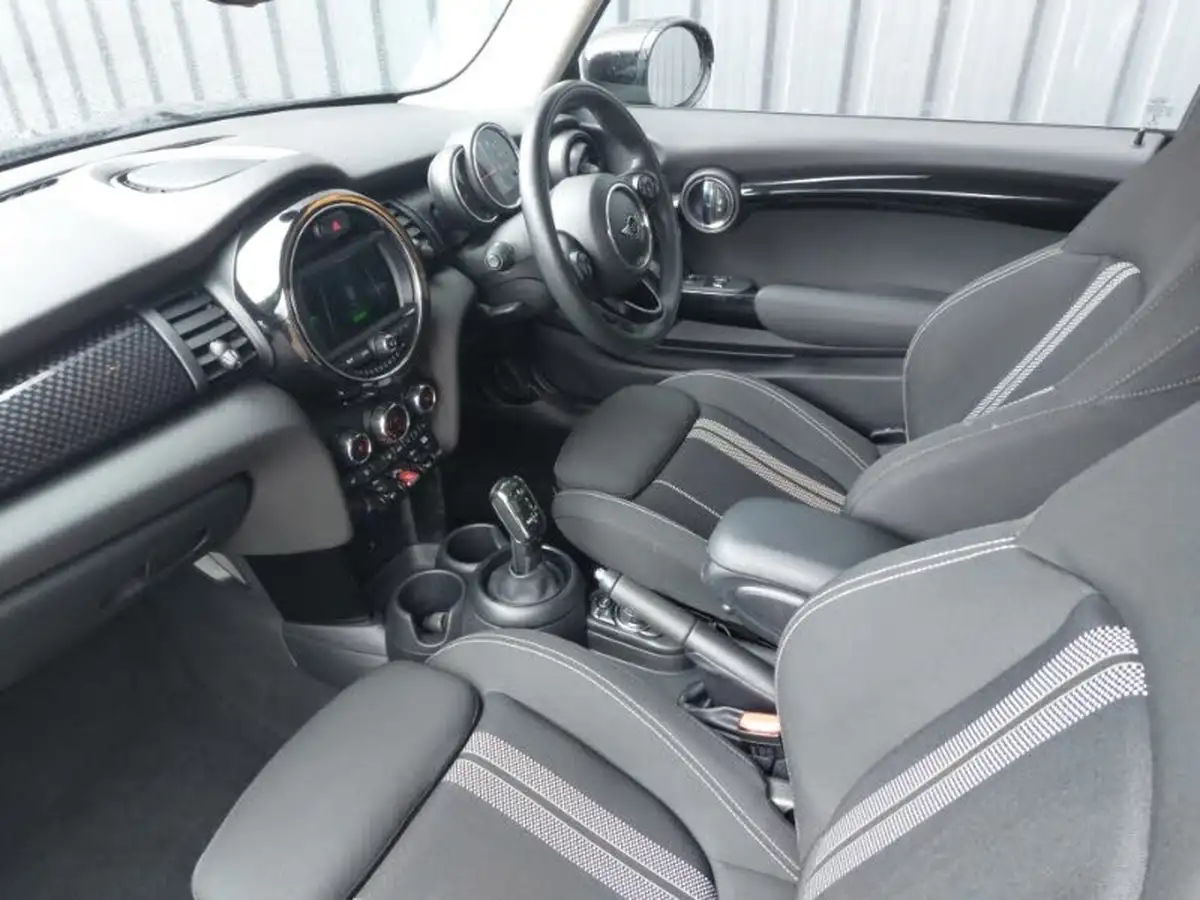 2019-mini-cooper-20-cooper-s-classic-189bhp-hatchback-3d-auto-big-4