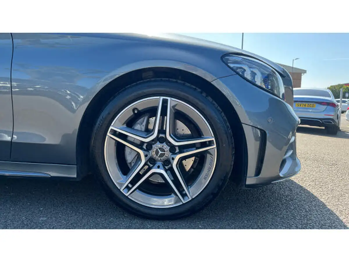 2018-mercedes-benz-c-class-15-c200-amg-line-premiumss-saloon-4d-big-6